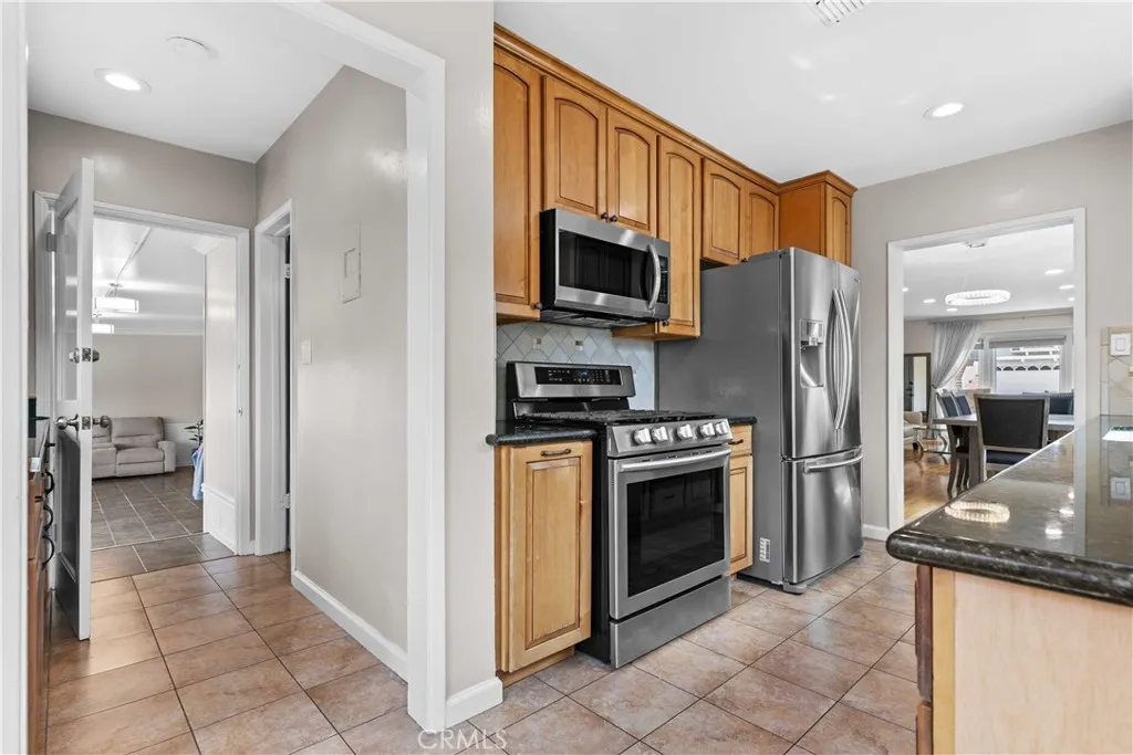 3348 Burritt Way, La Crescenta, California 91214 home-pic-22